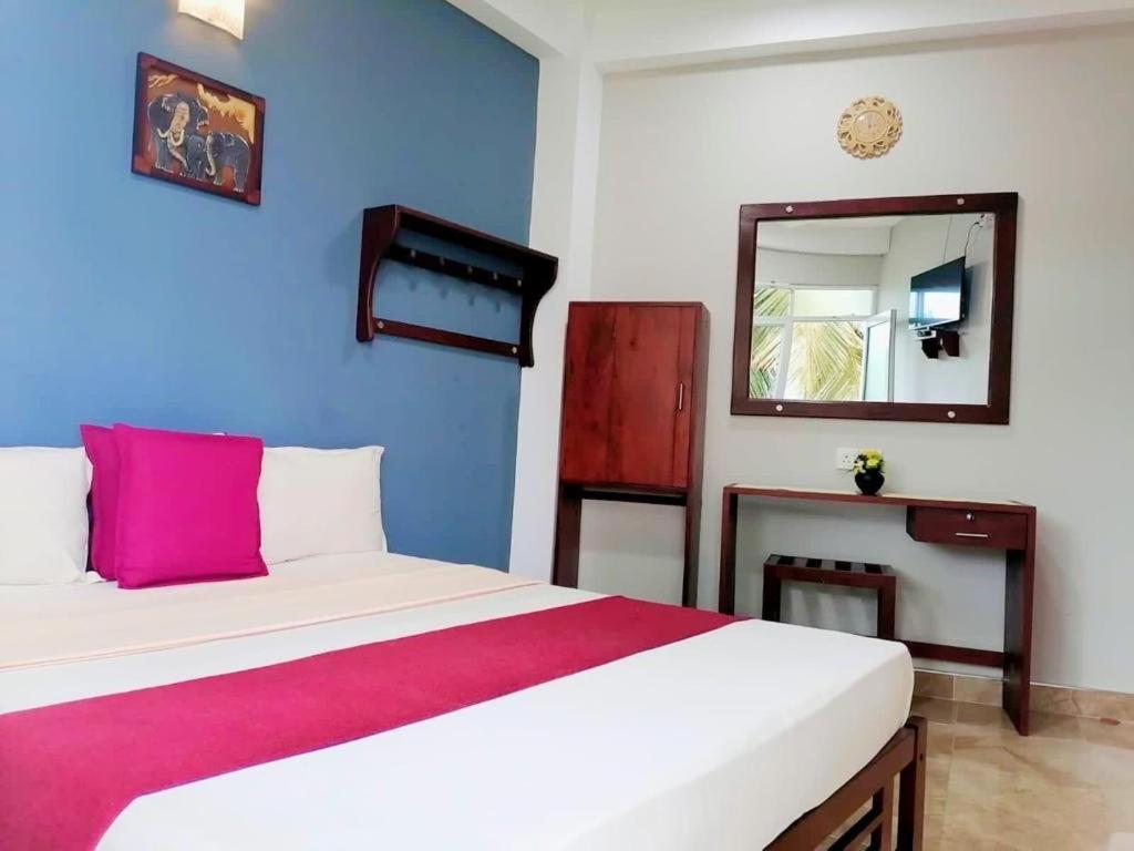 Hotel Mountain View Kandy Esterno foto